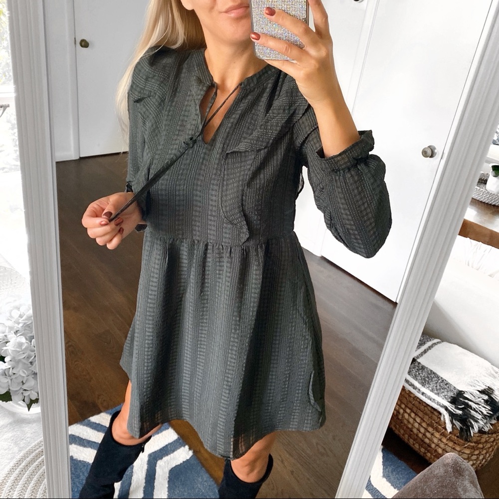 🌲 LOFT PETITE DARK GREEN RUFFLE SKATER DRESS! - Picture 3 of 14
